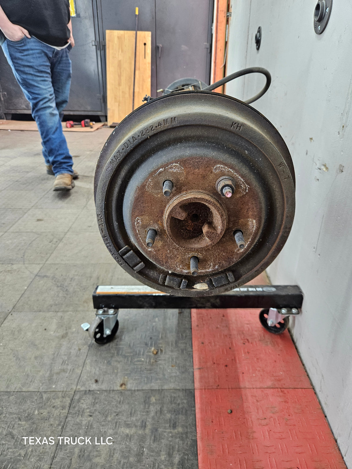 1997-1999 Ford F150 Rear Axle 3.55 Gear Ratio 125k miles