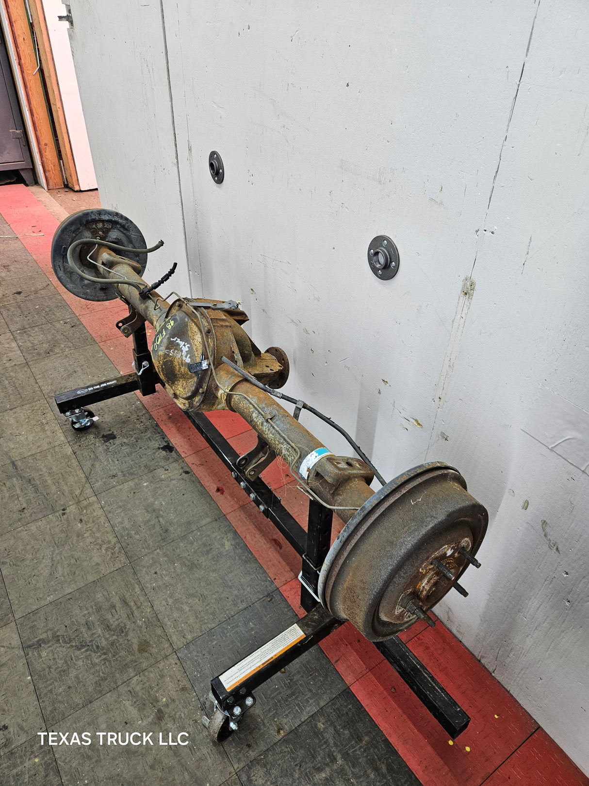 1997-1999 Ford F150 Rear Axle 3.55 Gear Ratio 125k miles