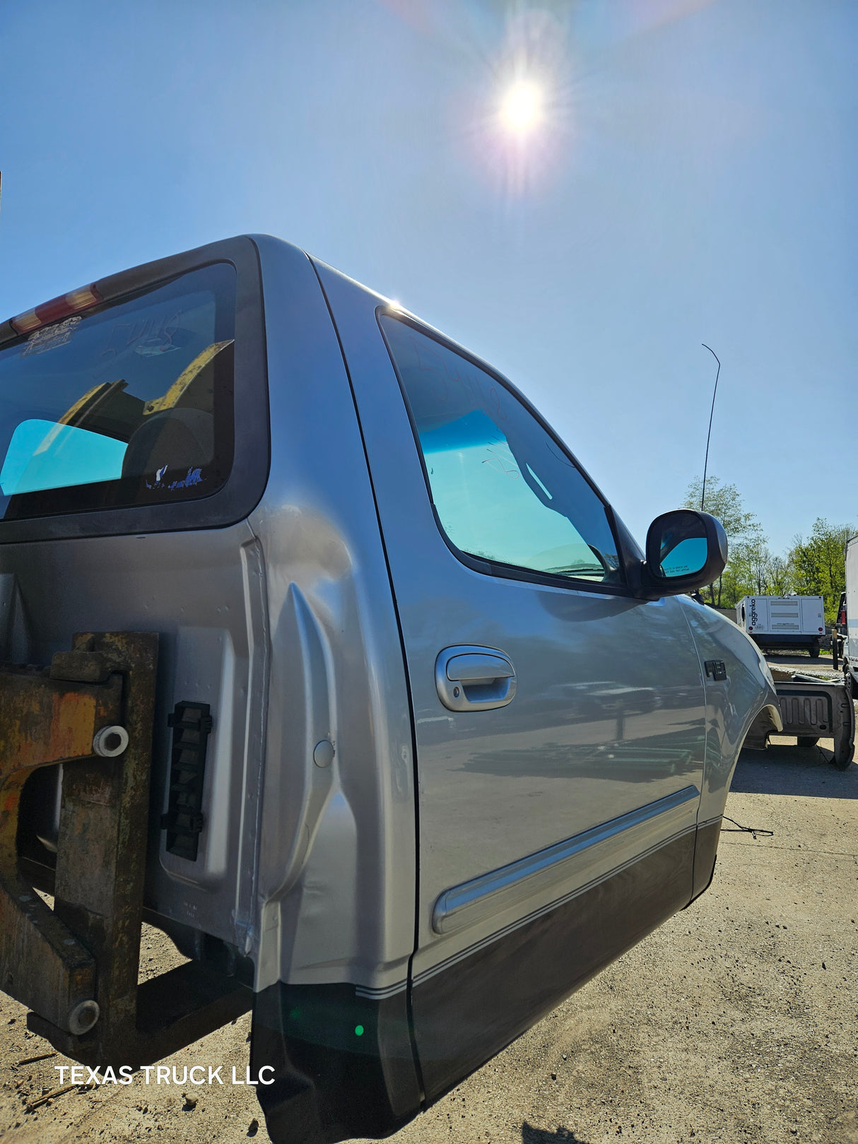 1997-2003 Ford F150 Regular Cab truck cabin