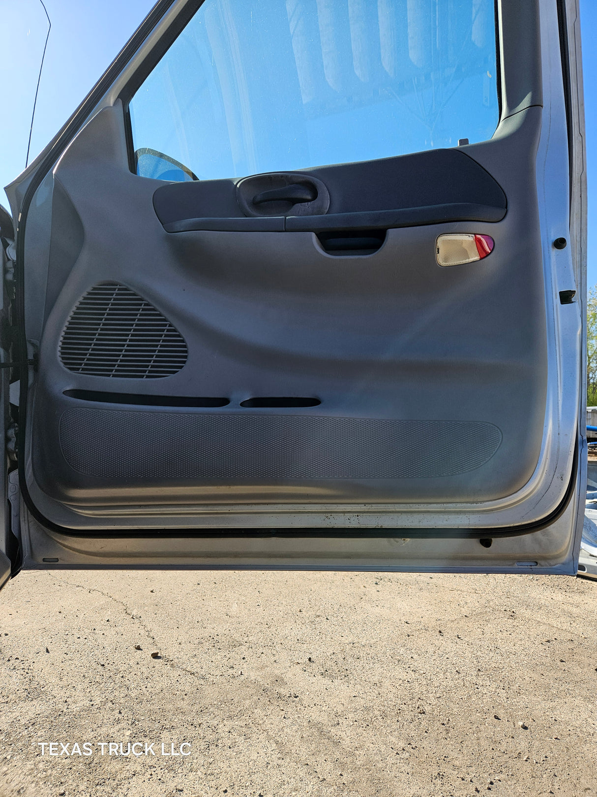 1997-2003 Ford F150 Regular Cab truck cabin