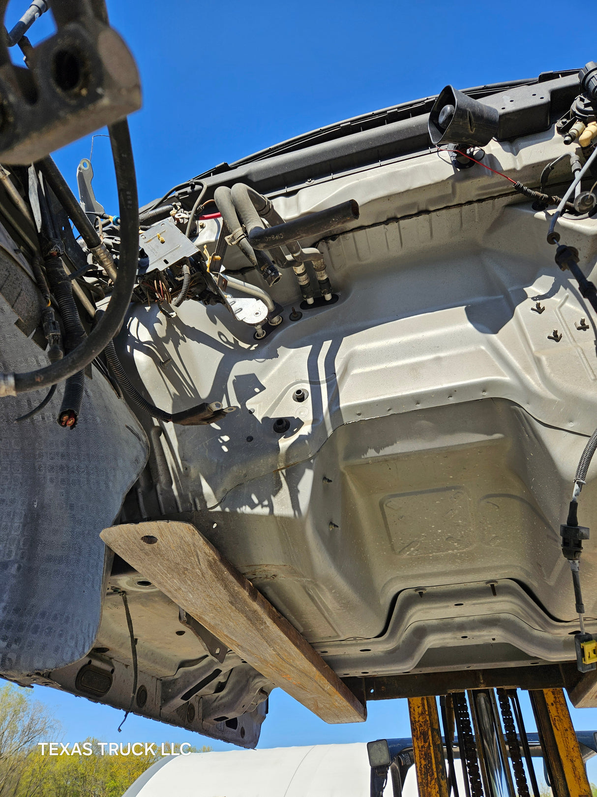 1997-2003 Ford F150 Regular Cab truck cabin