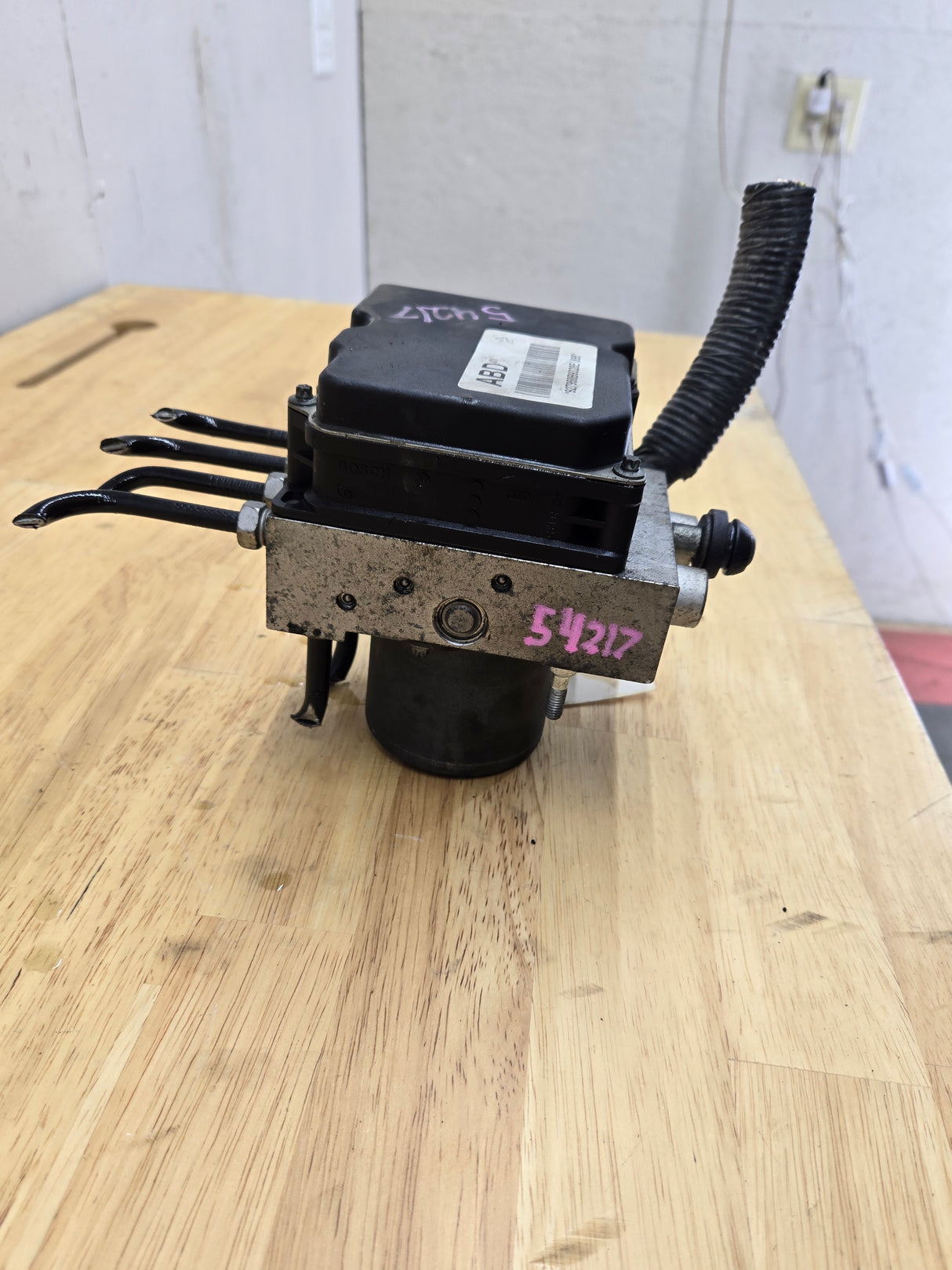 2009-2013 Chevrolet Silverado / GMC Sierra 1500 ABS Pump Module Control Assembly