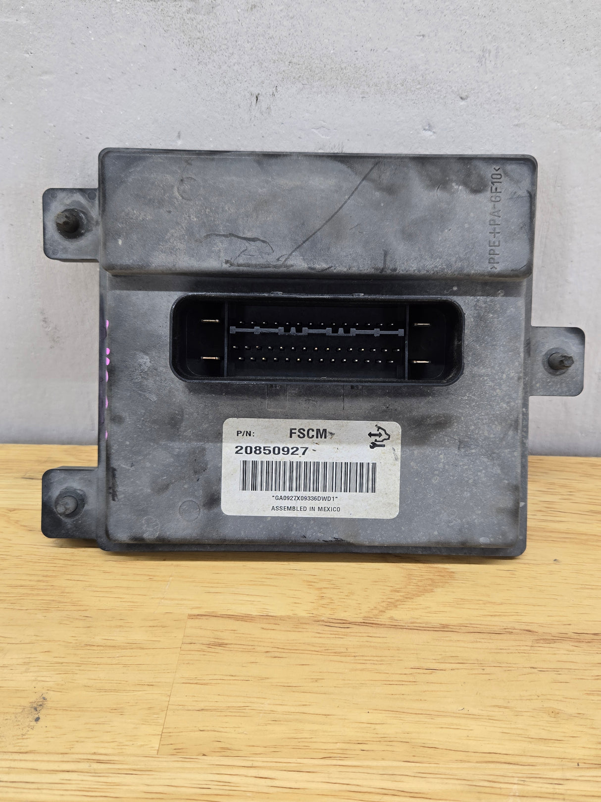2010-2012 Chevrolet Silverado / GMC Sierra 1500 Fuel System Control Module