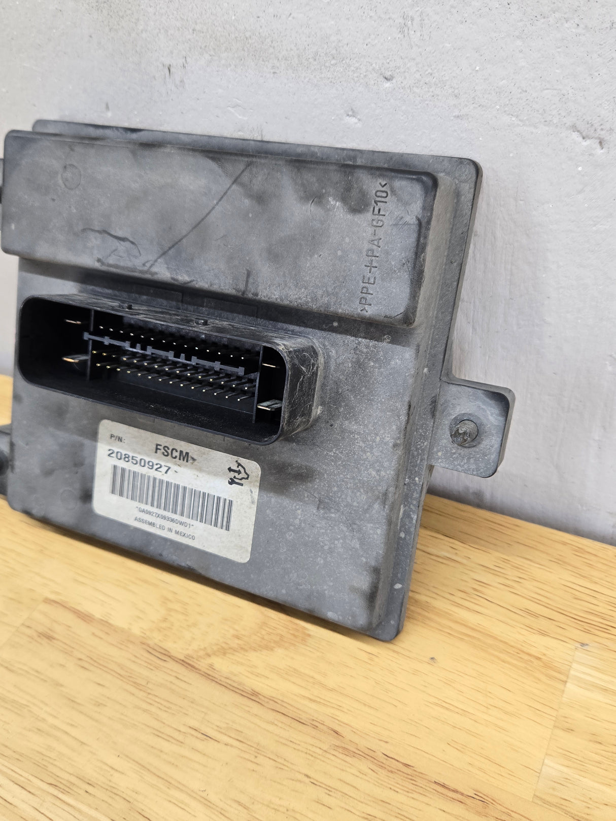 2010-2012 Chevrolet Silverado / GMC Sierra 1500 Fuel System Control Module
