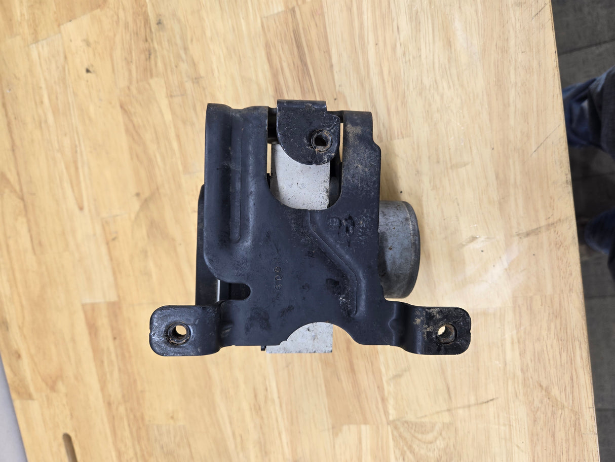 2009-2013 Chevrolet Silverado / GMC Sierra 1500 ABS Pump Module Control Assembly