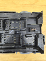 2007-2009 Chevrolet Silverado / GMC Sierra 1500 2500 3500 Engine Bay Fuse Box