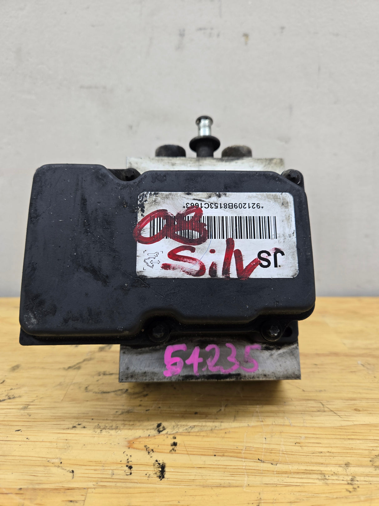 2008-2009 Chevrolet Silverado / GMC Sierra 1500 ABS Pump Module Control Assembly