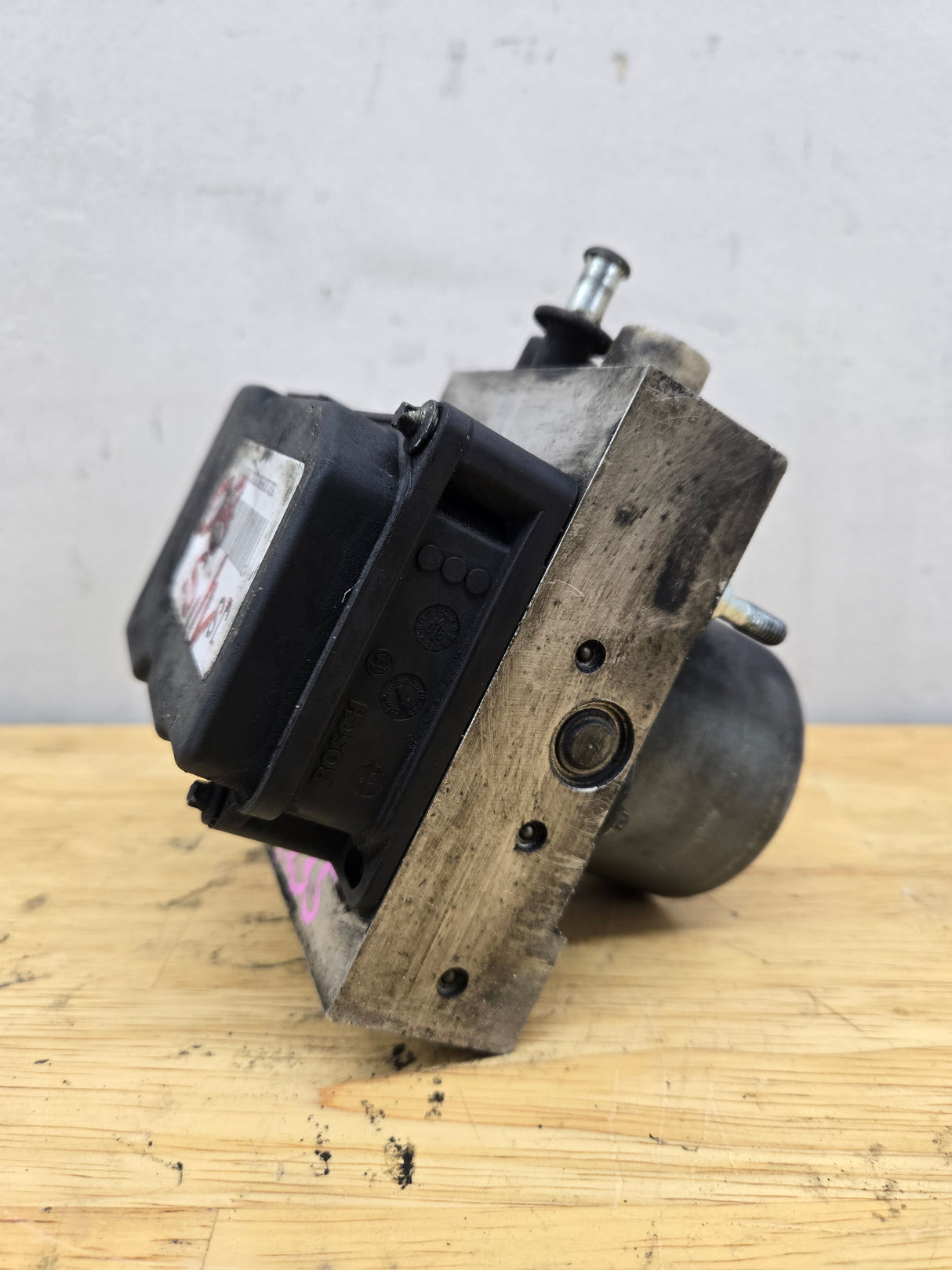 2008-2009 Chevrolet Silverado / GMC Sierra 1500 ABS Pump Module Control Assembly
