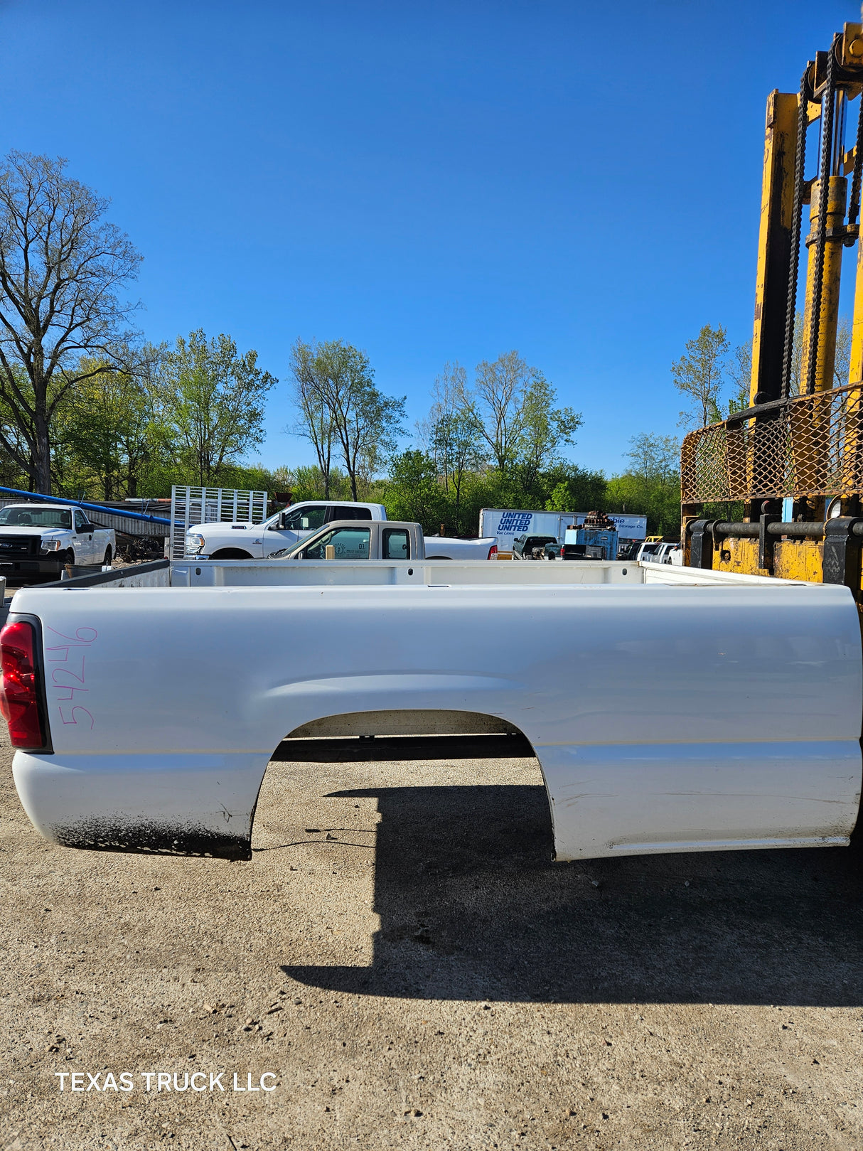 1999-2007 Chevrolet Silverado / GMC Sierra 1500 2500 3500 HD 8' Long Bed Truck Bed and Tailgate