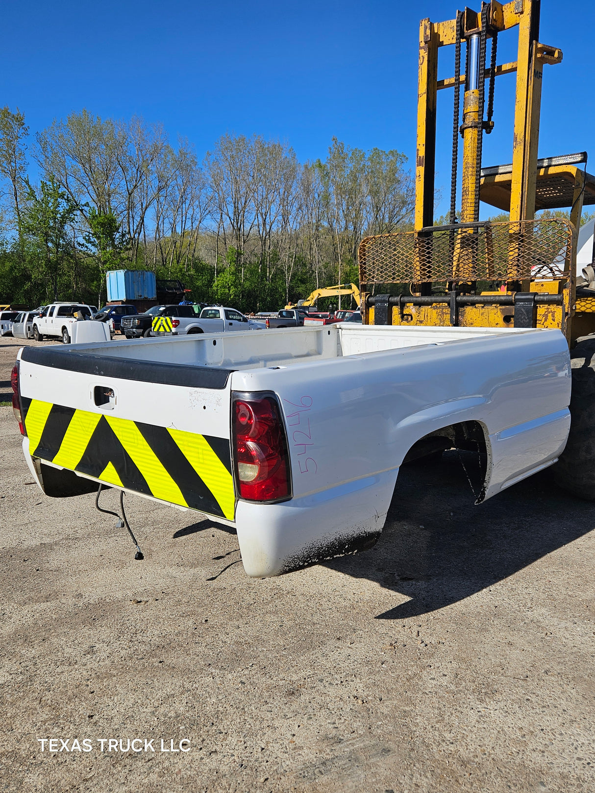 1999-2007 Chevrolet Silverado / GMC Sierra 1500 2500 3500 HD 8' Long Bed Truck Bed and Tailgate