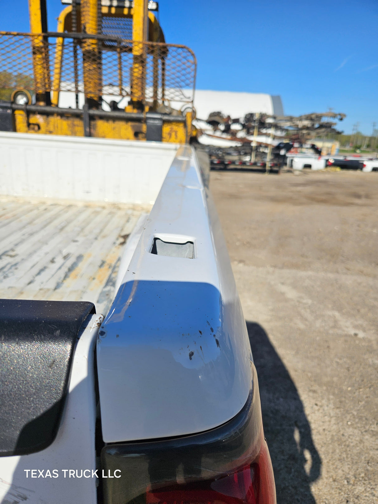 1999-2007 Chevrolet Silverado / GMC Sierra 1500 2500 3500 HD 8' Long Bed Truck Bed and Tailgate