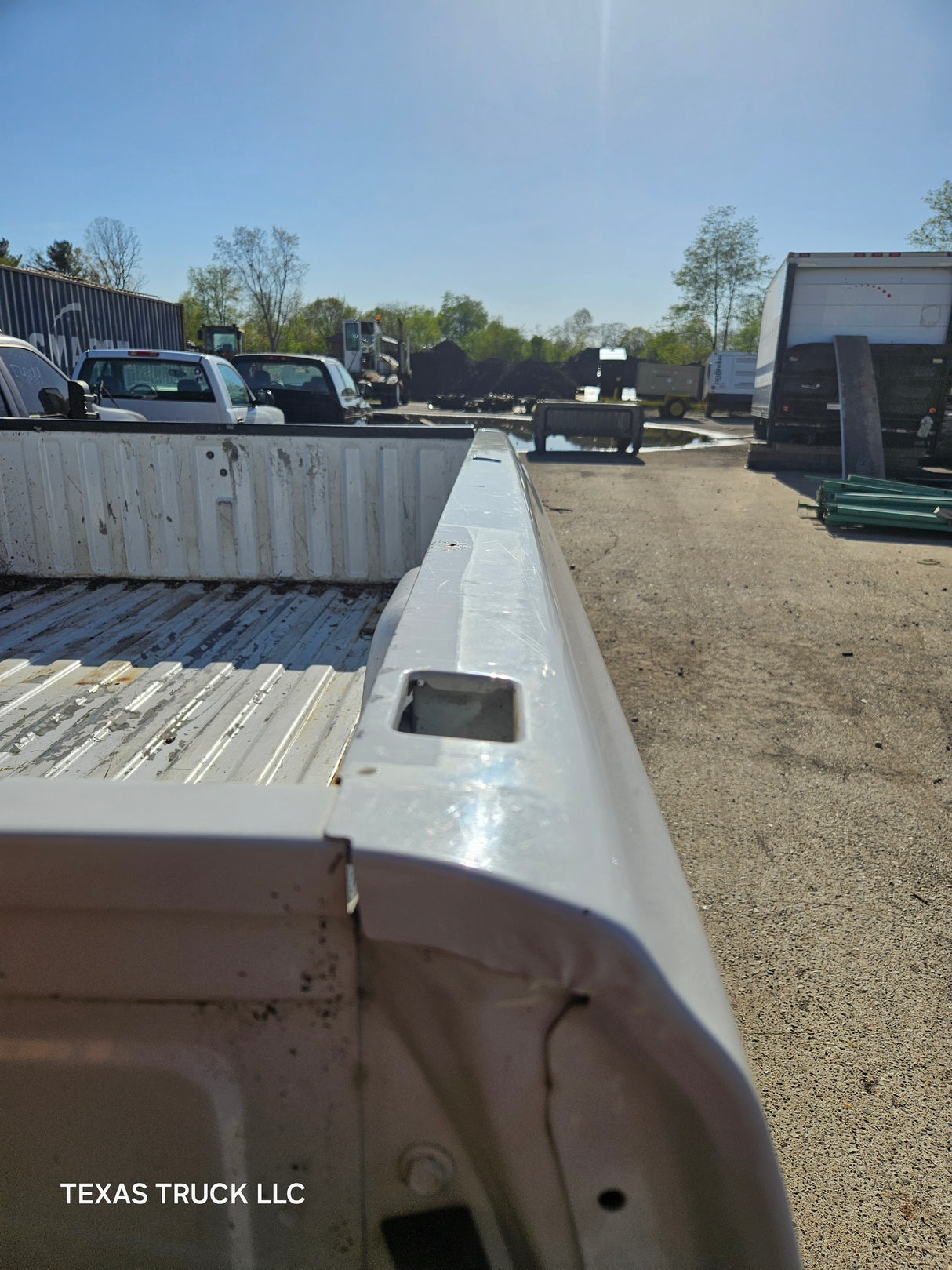 1999-2007 Chevrolet Silverado / GMC Sierra 1500 2500 3500 HD 8' Long Bed Truck Bed and Tailgate