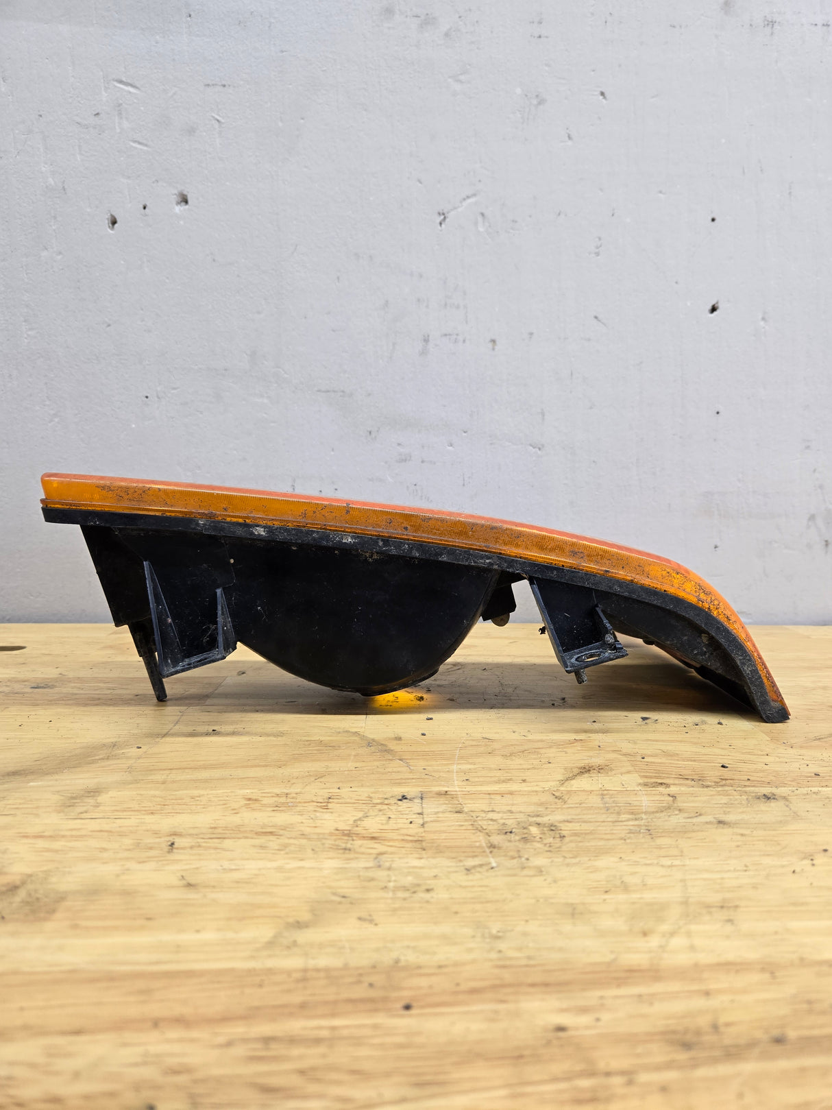 1999-2001 Ford Super Duty F250 F350 LH Driver Side OEM Turn Signal Parking Light Assembly