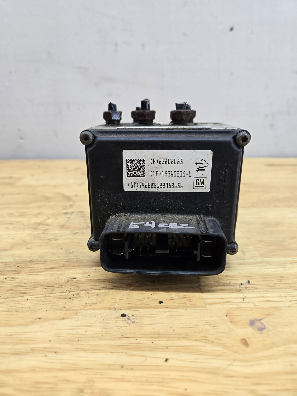 2009-2014 Chevrolet Silverado / GMC Sierra 1500 ABS Pump Module Control Assembly