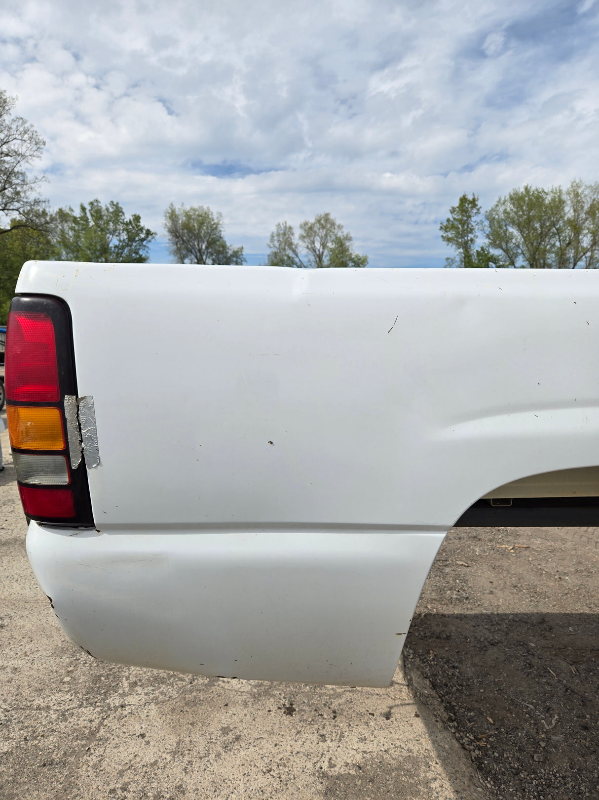 1999-2007 Chevrolet Silverado / GMC Sierra 1500 2500 3500 HD 8' Long Bed Truck Bed