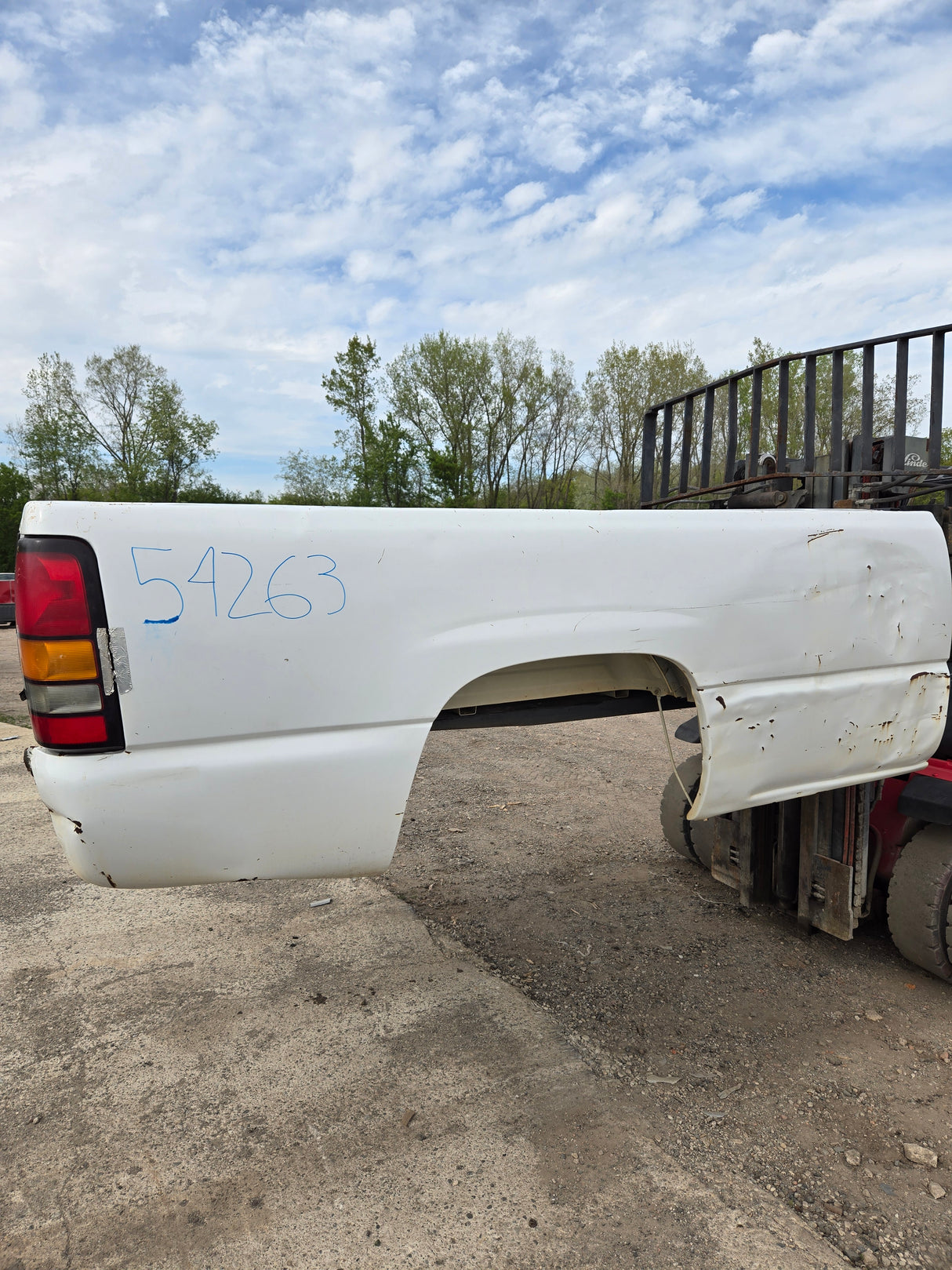 1999-2007 Chevrolet Silverado / GMC Sierra 1500 2500 3500 HD 8' Long Bed Truck Bed