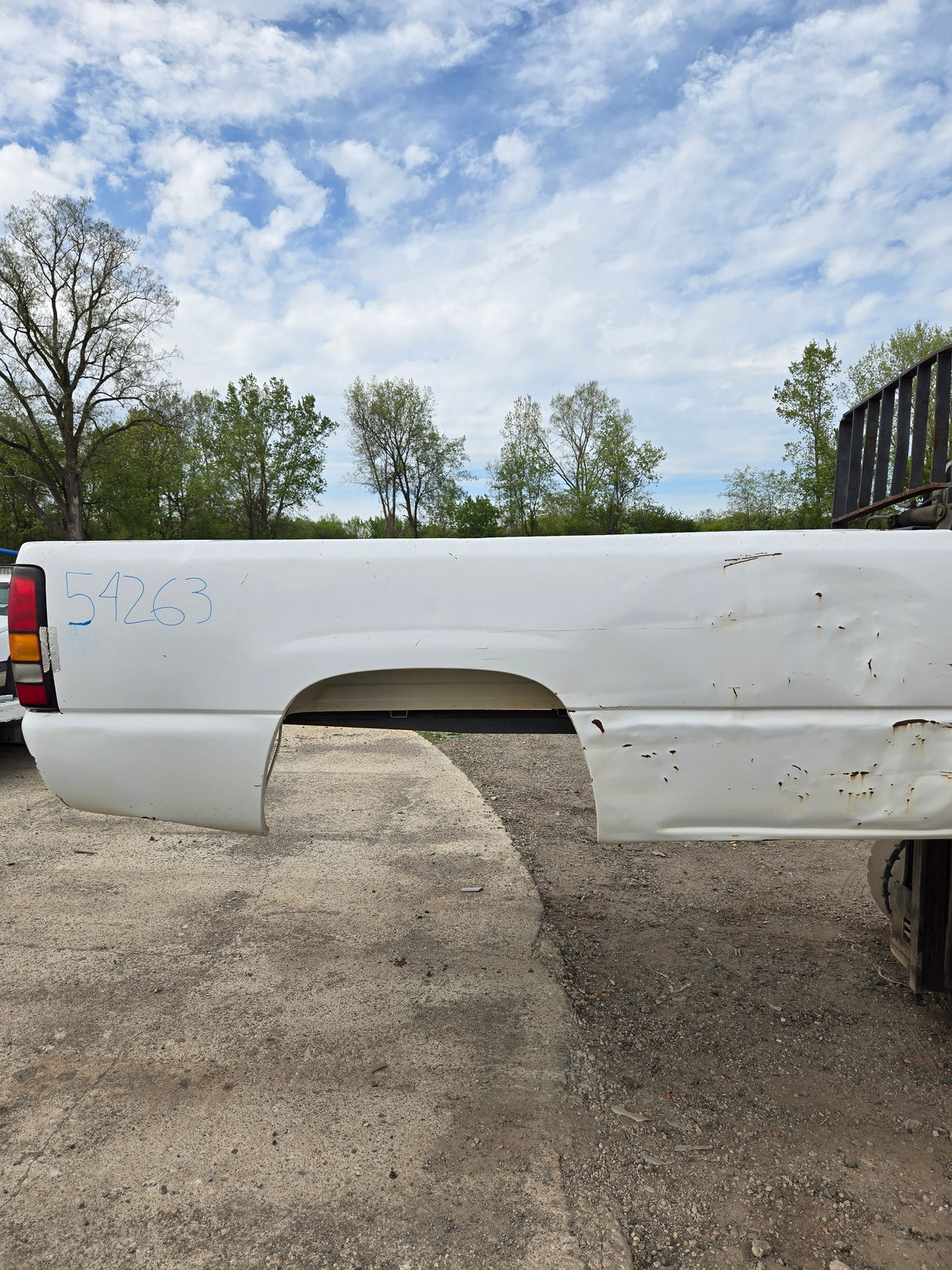 1999-2007 Chevrolet Silverado / GMC Sierra 1500 2500 3500 HD 8' Long Bed Truck Bed