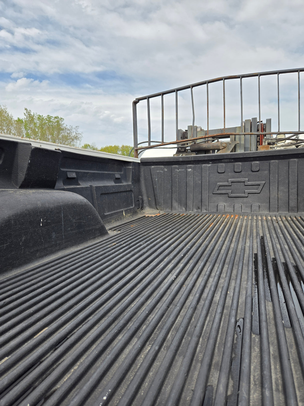 1999-2007 Chevrolet Silverado / GMC Sierra 1500 2500 3500 HD 8' Long Bed Truck Bed