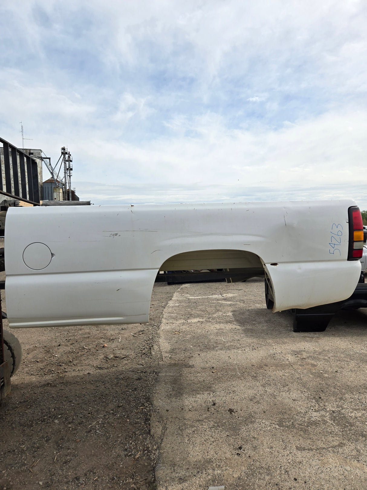 1999-2007 Chevrolet Silverado / GMC Sierra 1500 2500 3500 HD 8' Long Bed Truck Bed
