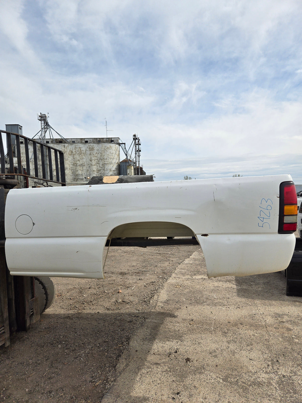 1999-2007 Chevrolet Silverado / GMC Sierra 1500 2500 3500 HD 8' Long Bed Truck Bed