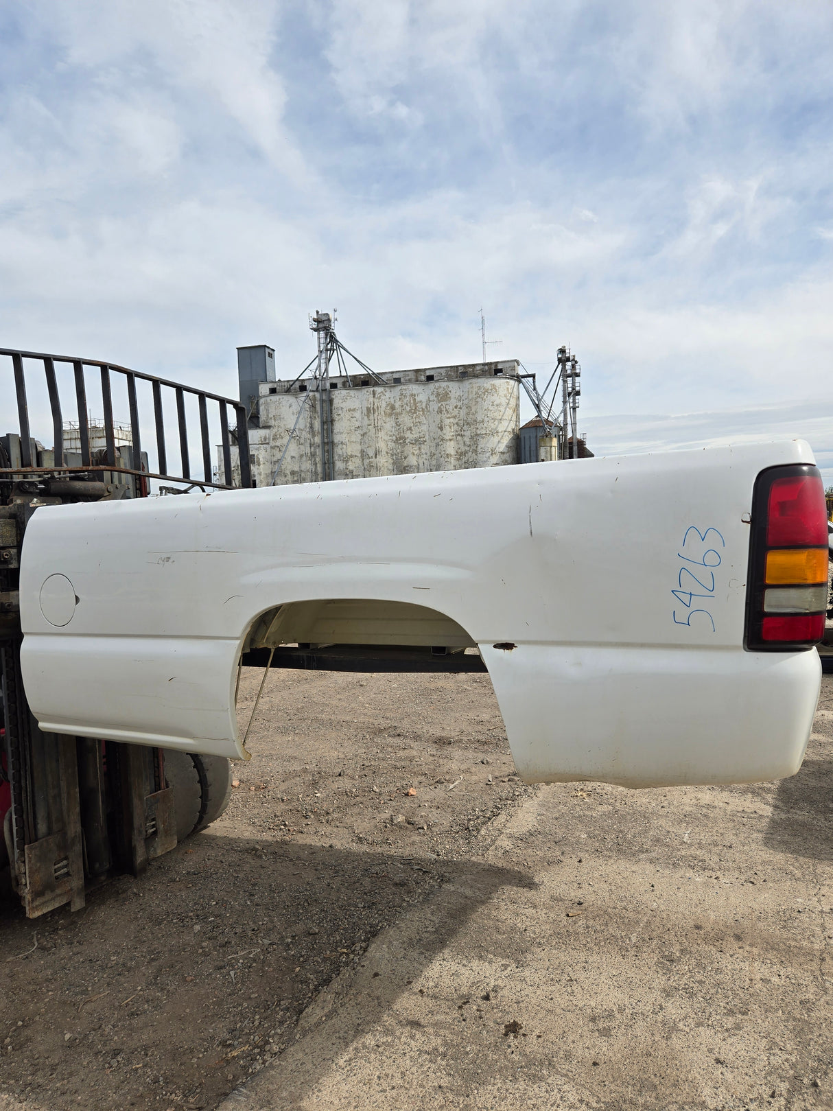 1999-2007 Chevrolet Silverado / GMC Sierra 1500 2500 3500 HD 8' Long Bed Truck Bed