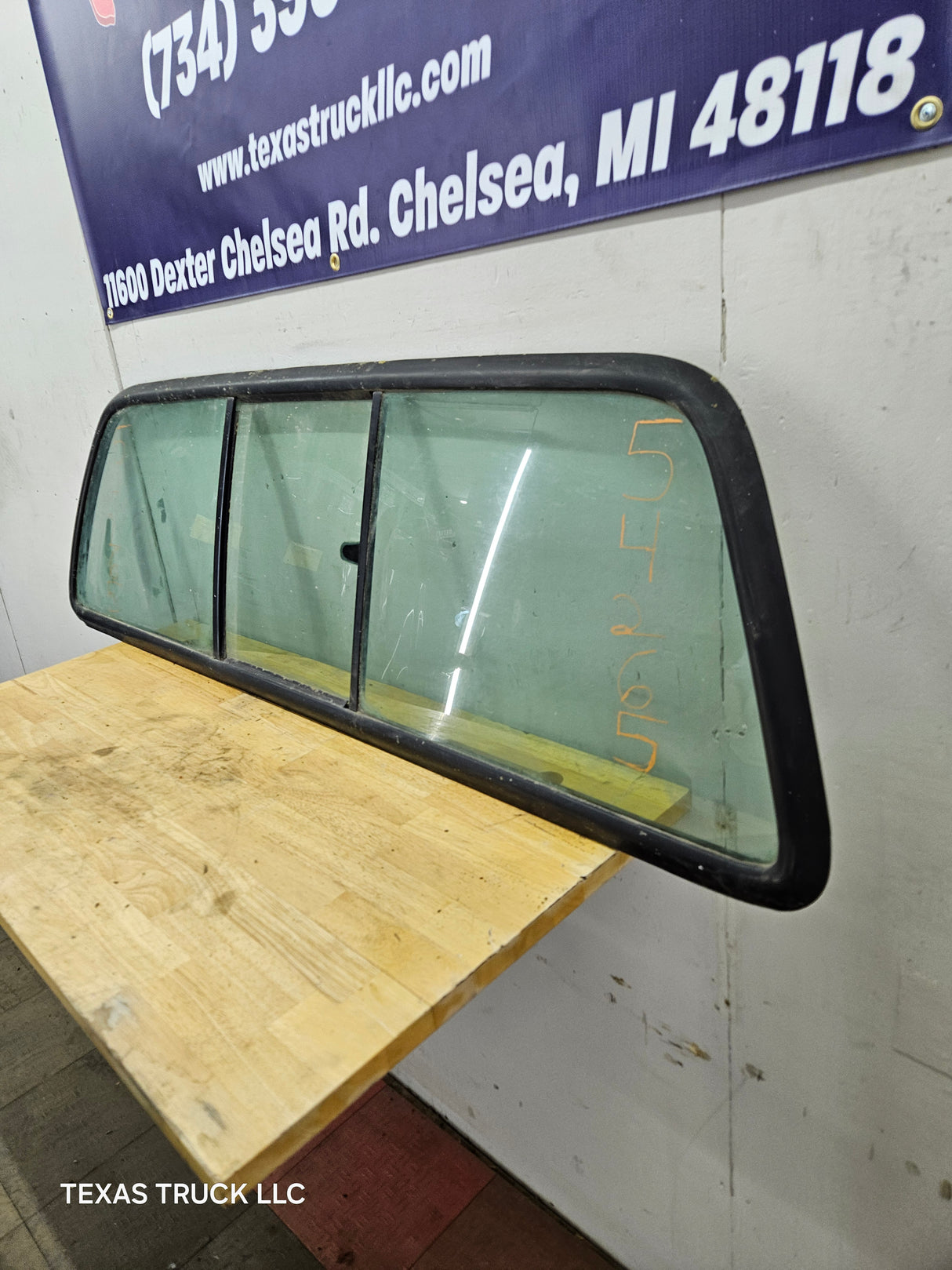 1999-2007 Ford Super Duty Sliding Rear Window F250 F350 F450 F550