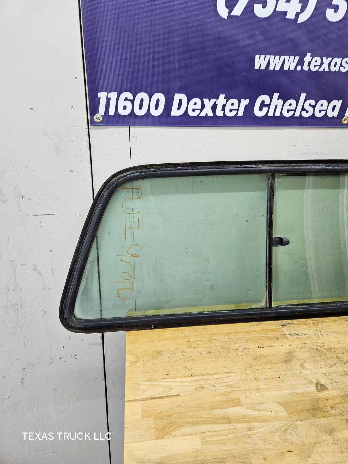 1999-2007 Ford Super Duty Sliding Rear Window F250 F350 F450 F550