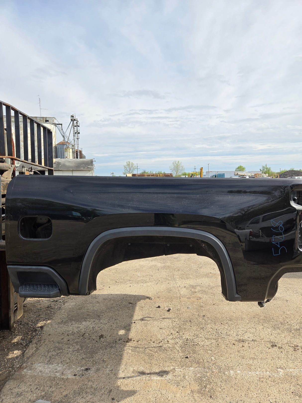 2019-2025 Chevrolet Silverado 2500 3500 HD 6' 6" Short Truck Bed