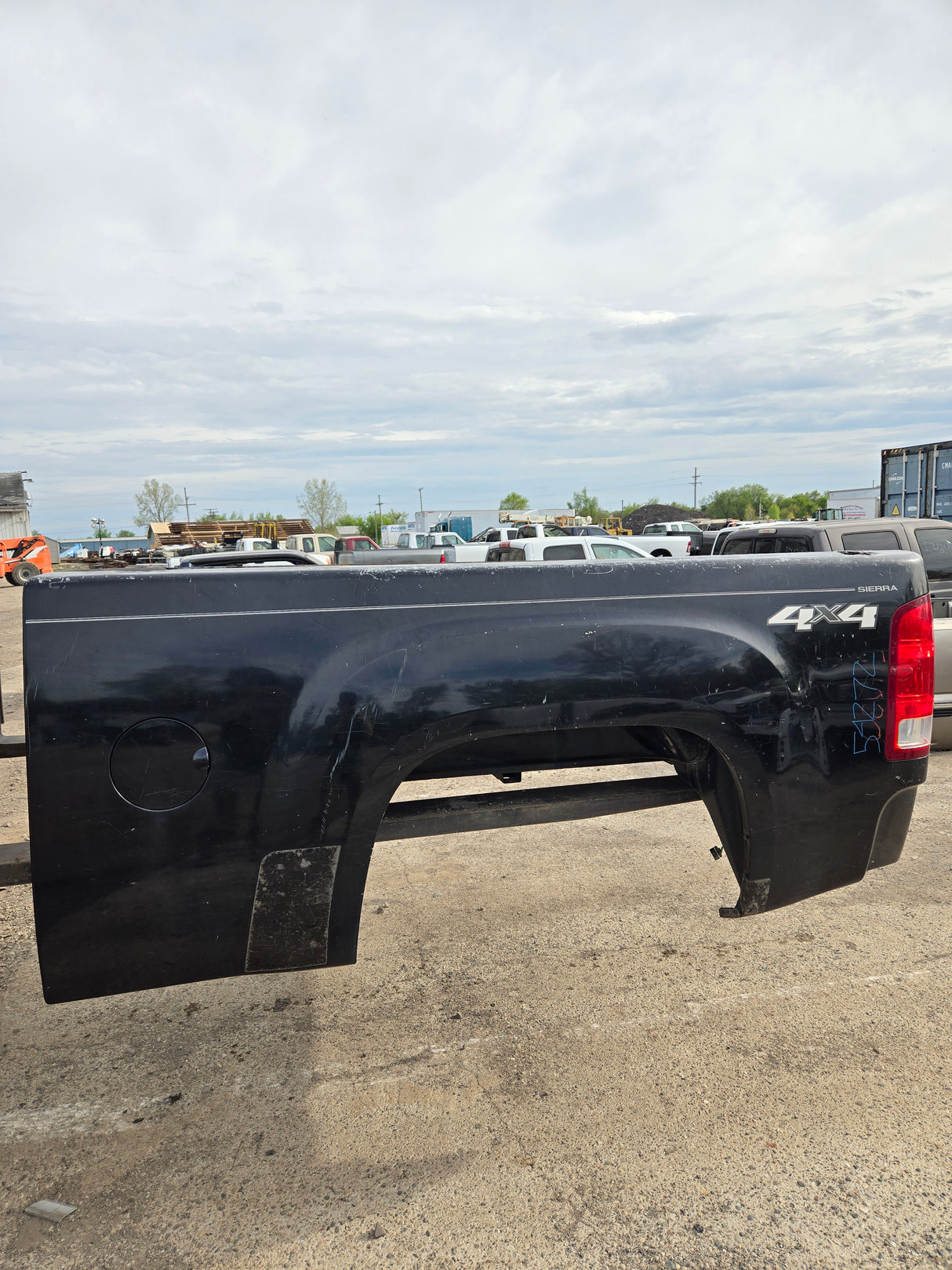 2007-2013 GMC Sierra 1500 2500 3500 HD 6' 6" Short Truck Bed