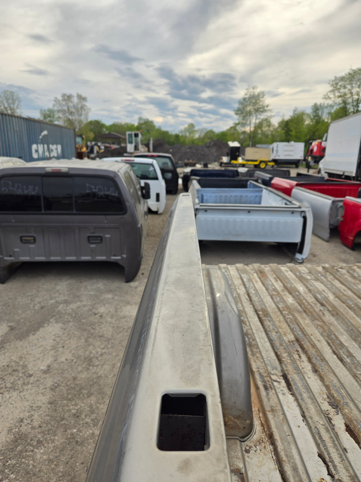 1999-2007 Chevrolet Silverado / GMC Sierra 1500 2500 3500 HD 6' 6" Short Truck Bed