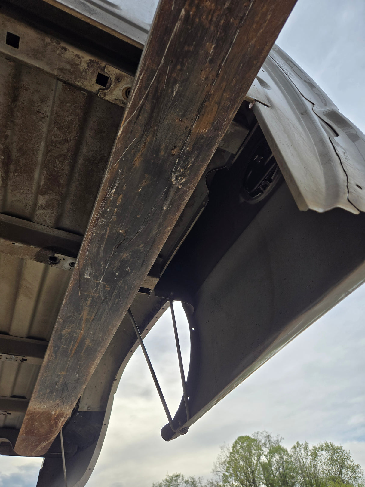1999-2007 Chevrolet Silverado / GMC Sierra 1500 2500 3500 HD 6' 6" Short Truck Bed