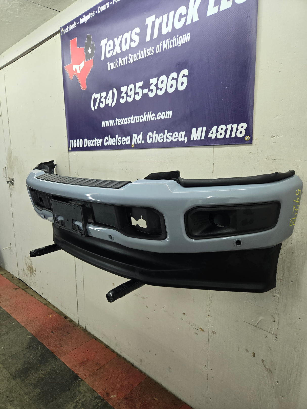 2023-2025 Ford Super Duty F250 F350 Front Bumper with front sensor holes/adaptive cruise