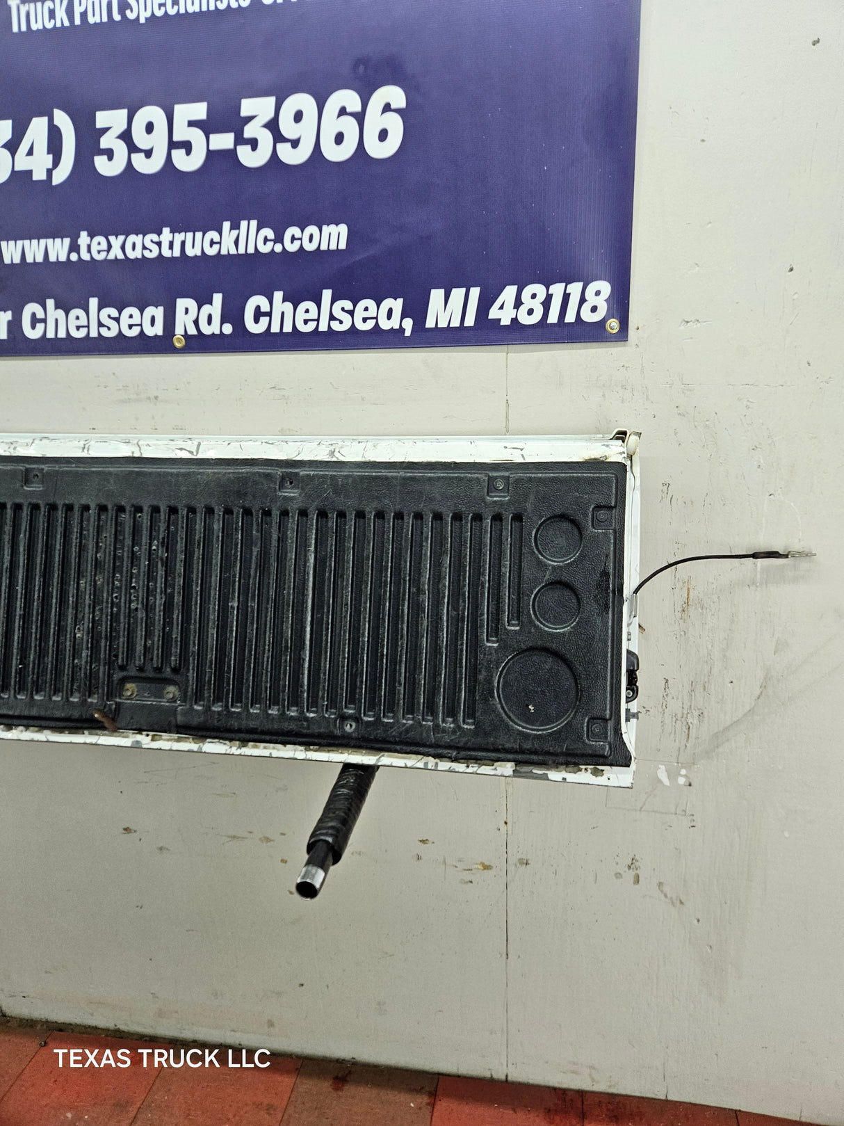 1999-2007 Chevrolet Silverado / GMC Sierra 1500 2500 3500 Tailgate