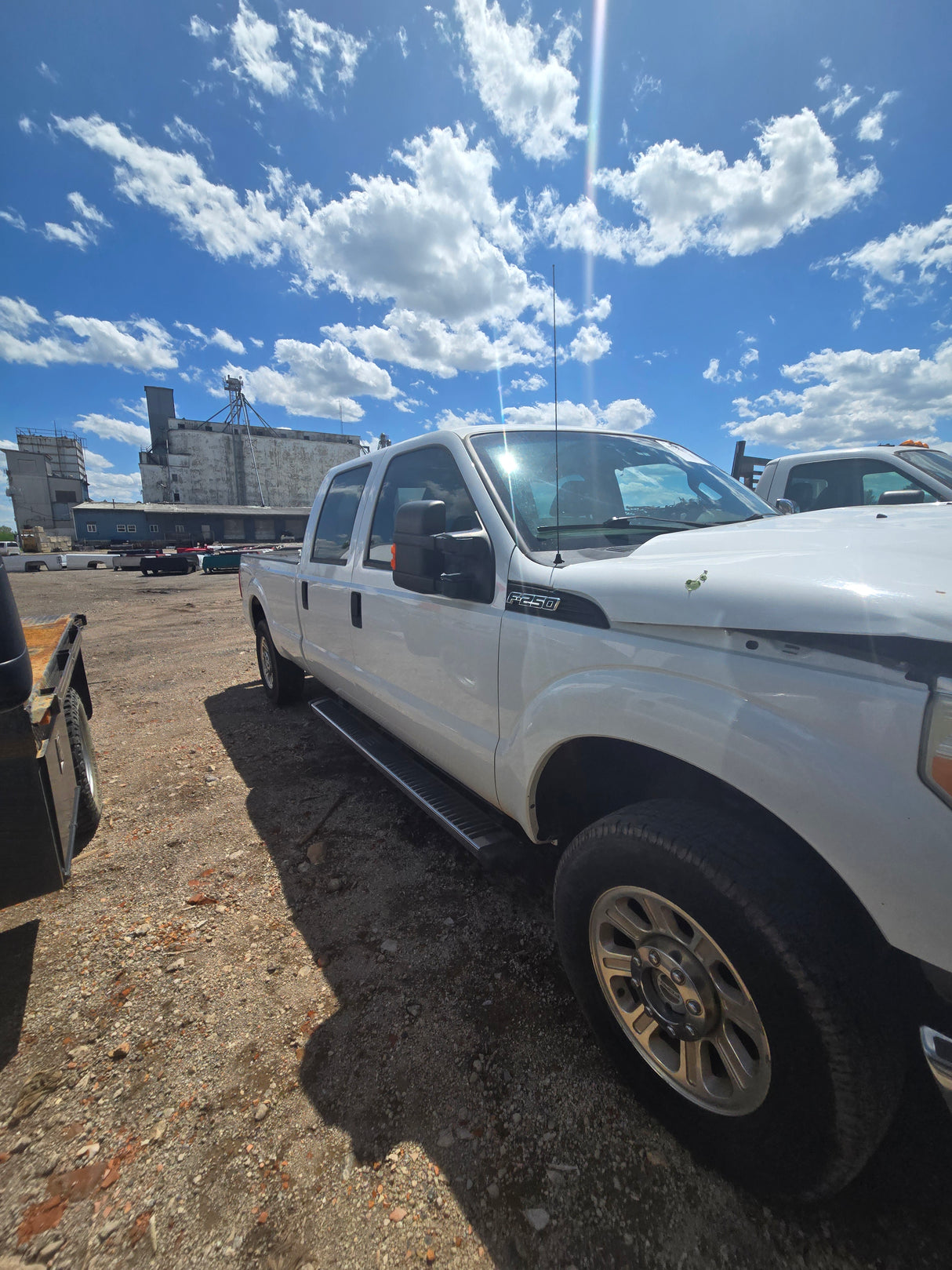 2011 Ford F-250 Super Duty Crew Cab Long Bed 8' 4x4 6.2L Gas - FULL PART OUT
