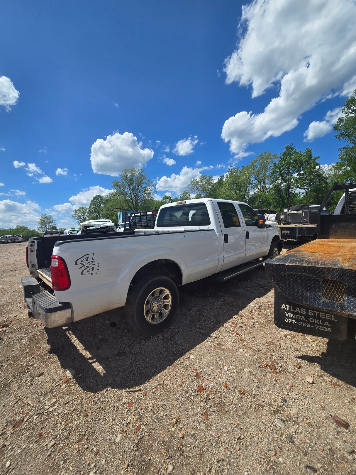2011 Ford F-250 Super Duty Crew Cab Long Bed 8' 4x4 6.2L Gas - FULL PART OUT