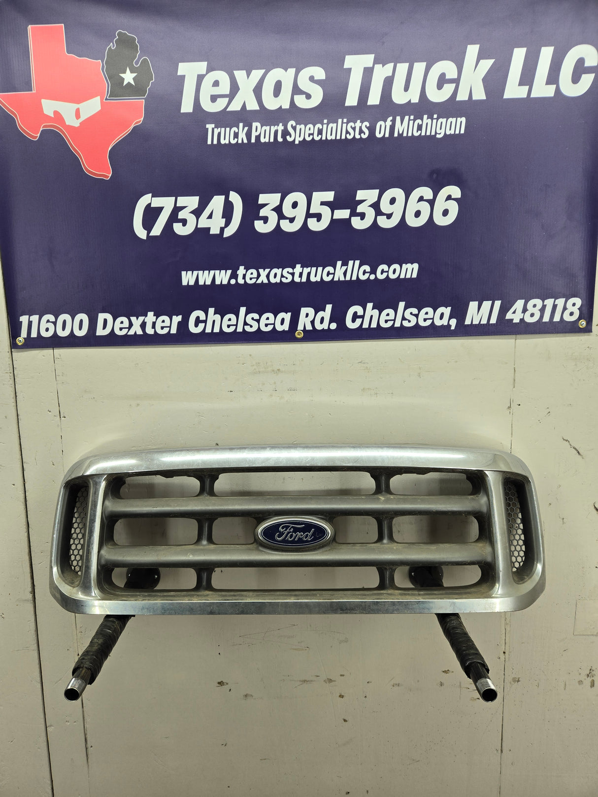 1999-2004 Ford Super Duty Grill F250 F350 F450 F550 OEM