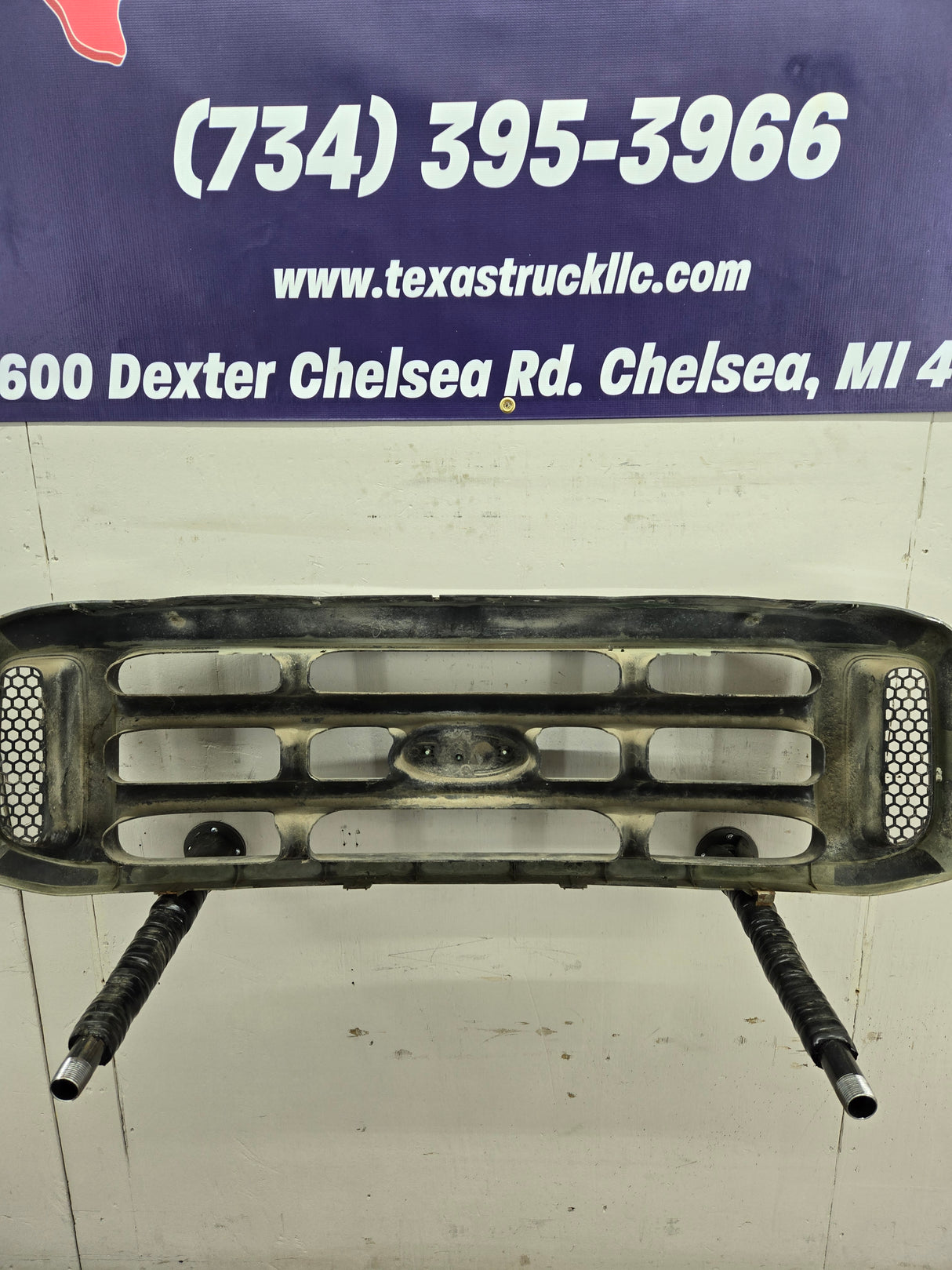 1999-2004 Ford Super Duty Grill F250 F350 F450 F550 OEM