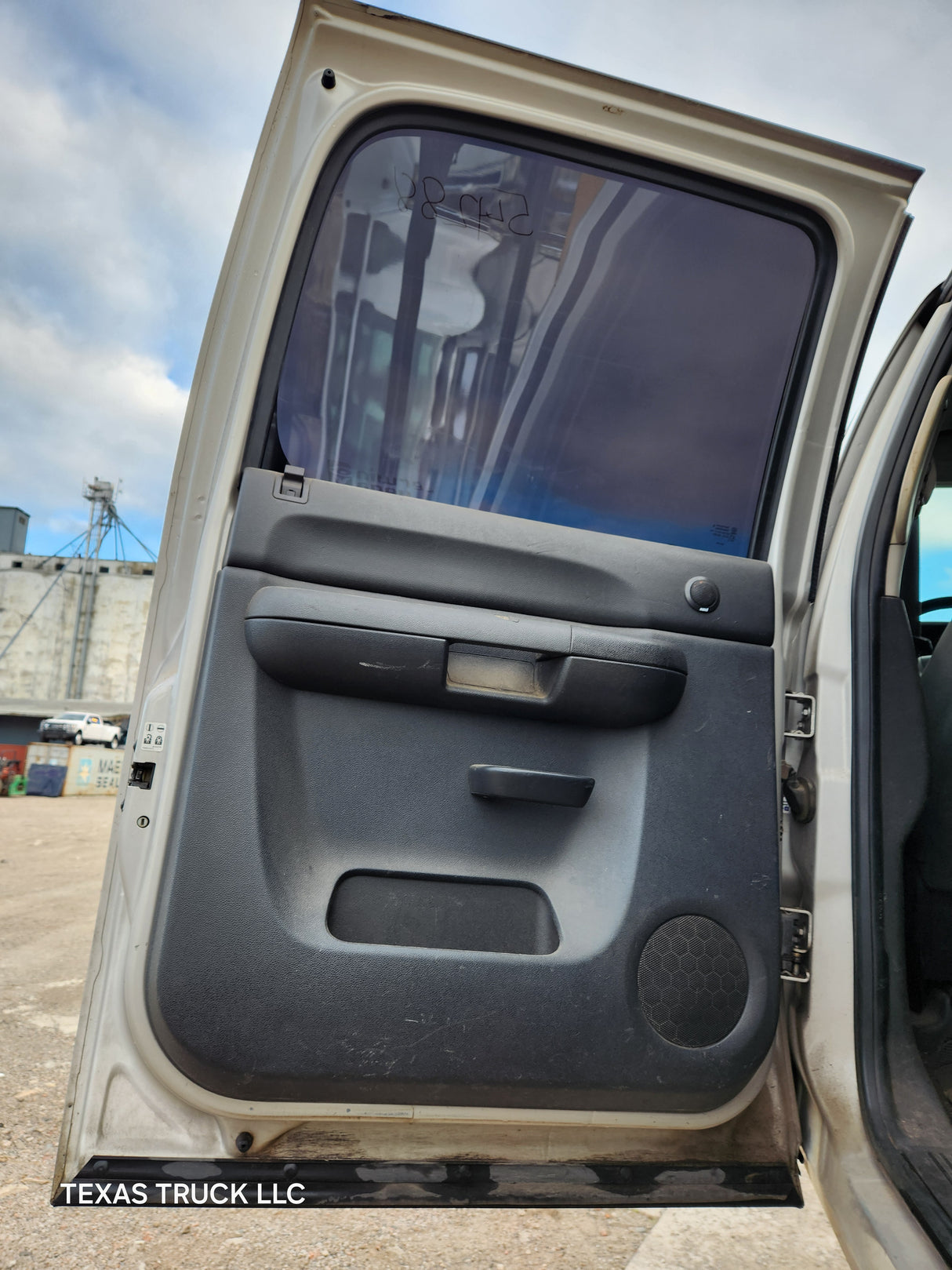 2007-2013 Chevrolet Silverado / GMC Sierra 1500 2500 3500 HD Crew Cab