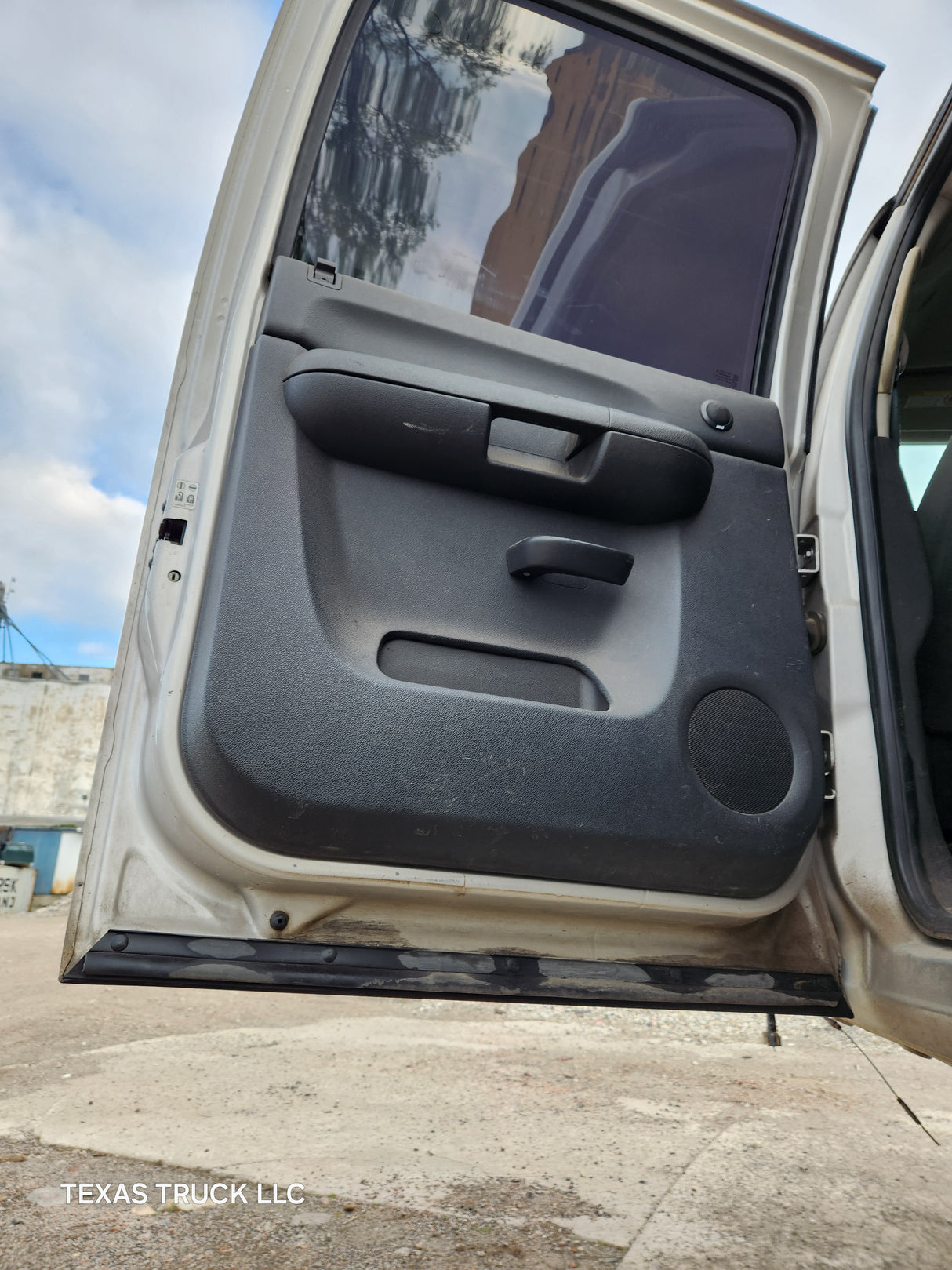 2007-2013 Chevrolet Silverado / GMC Sierra 1500 2500 3500 HD Crew Cab