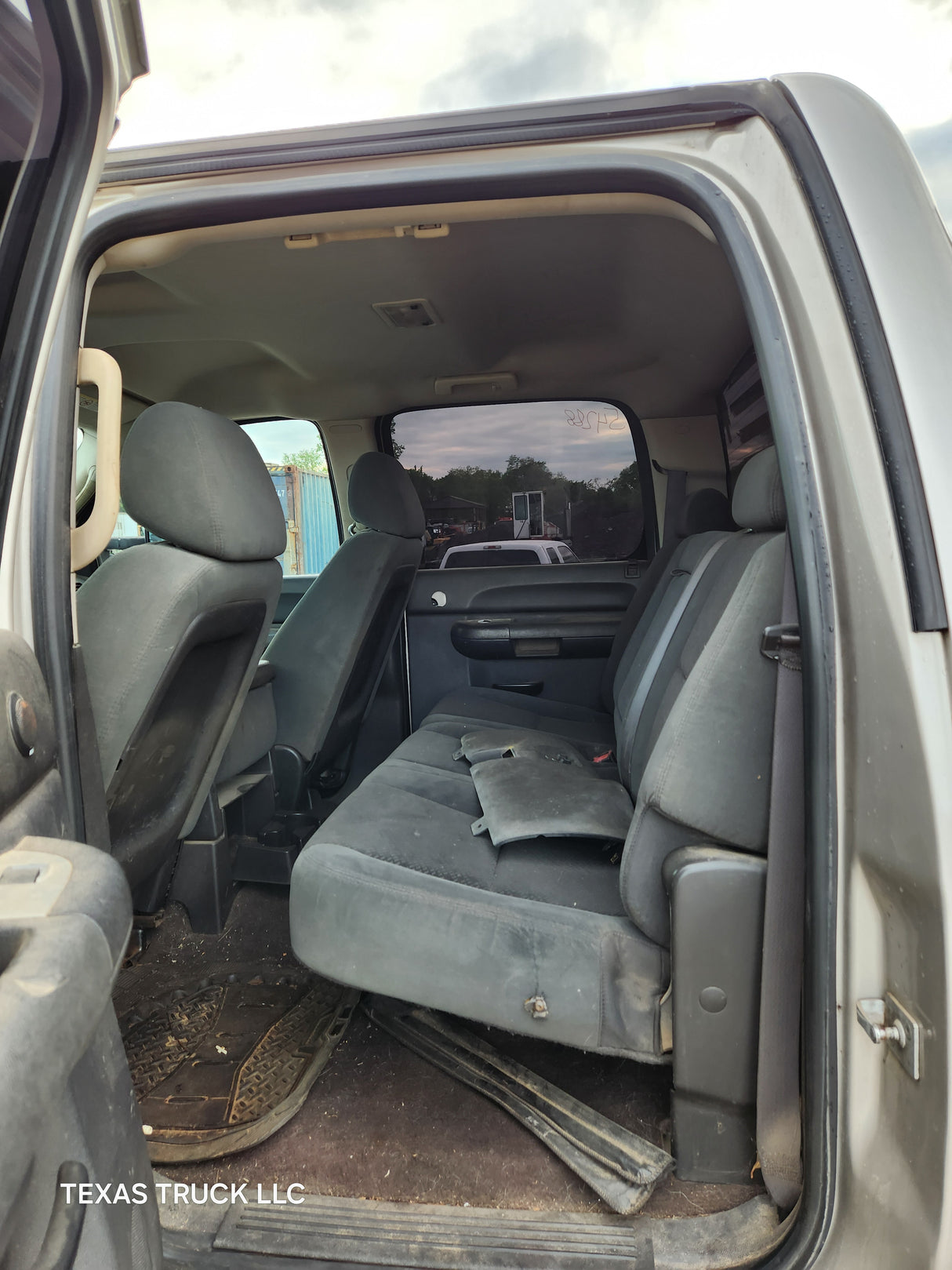 2007-2013 Chevrolet Silverado / GMC Sierra 1500 2500 3500 HD Crew Cab