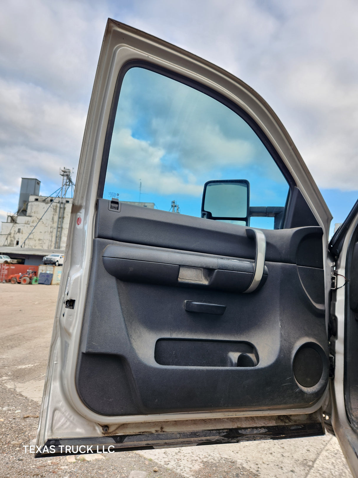 2007-2013 Chevrolet Silverado / GMC Sierra 1500 2500 3500 HD Crew Cab