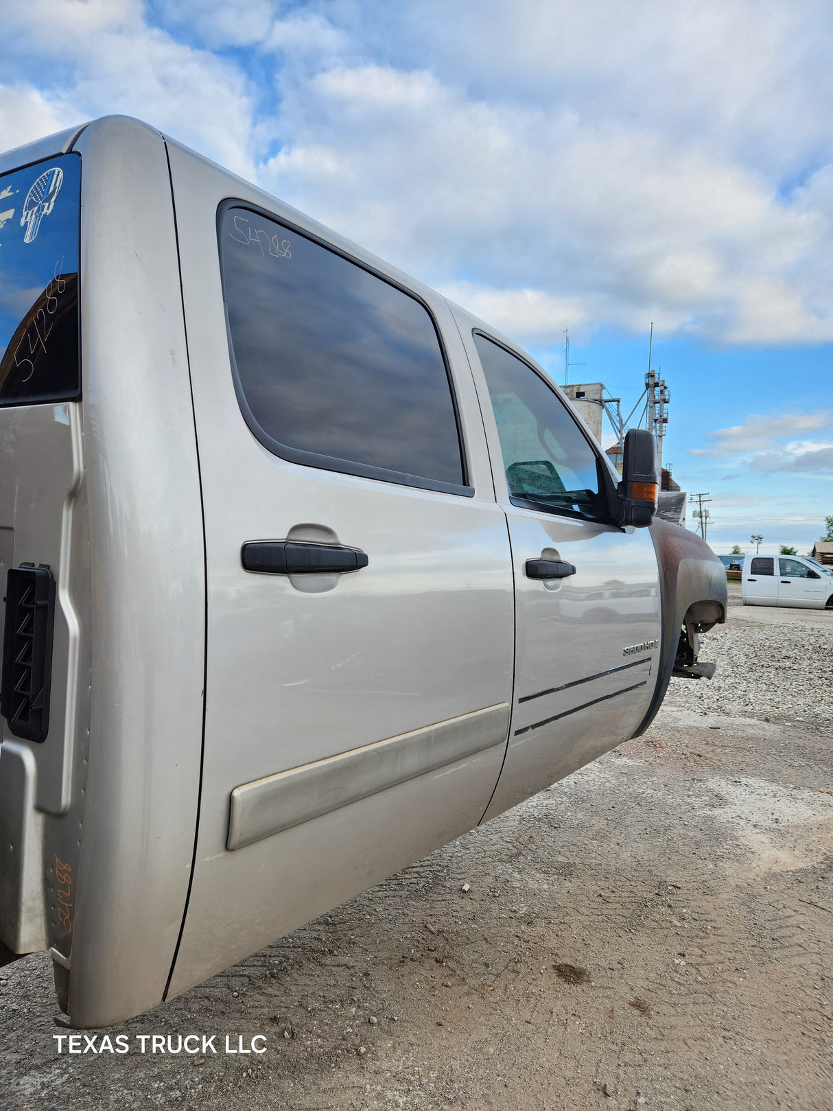 2007-2013 Chevrolet Silverado / GMC Sierra 1500 2500 3500 HD Crew Cab