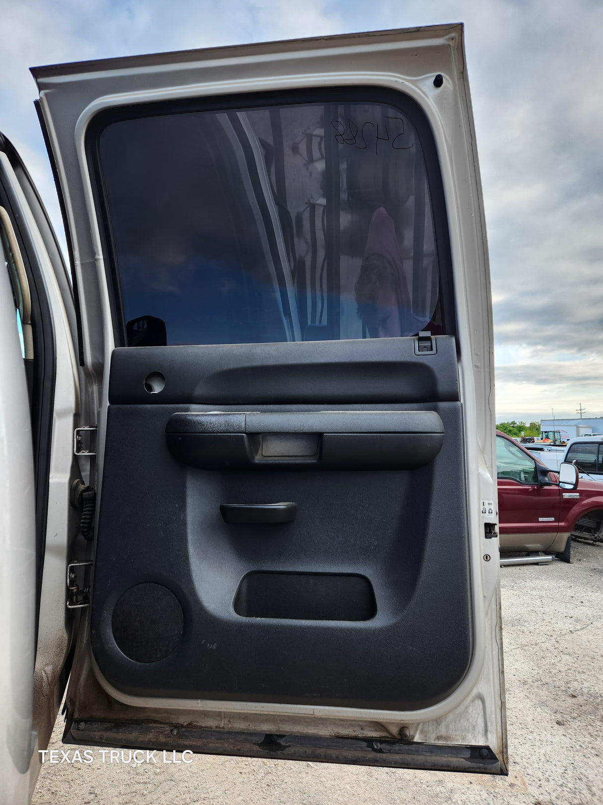 2007-2013 Chevrolet Silverado / GMC Sierra 1500 2500 3500 HD Crew Cab