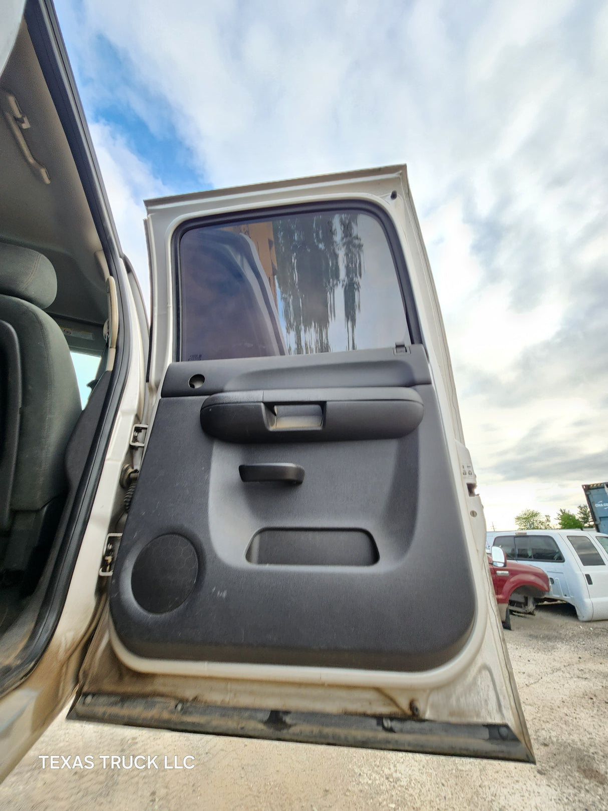 2007-2013 Chevrolet Silverado / GMC Sierra 1500 2500 3500 HD Crew Cab