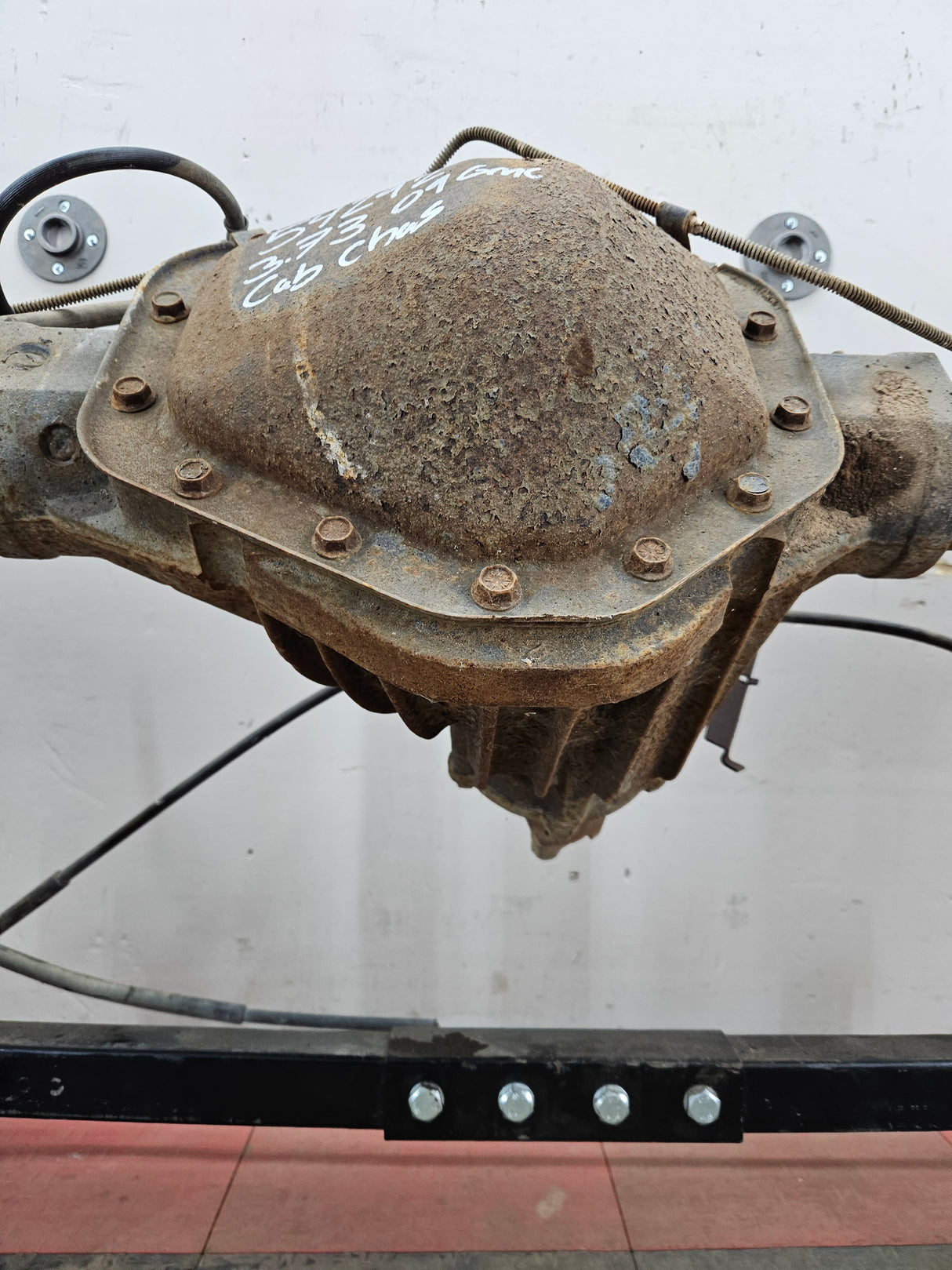 1992-2000 Chevrolet GMC C3500 Rear Axle 4.10 Gear Ratio G80 GT5 JB8