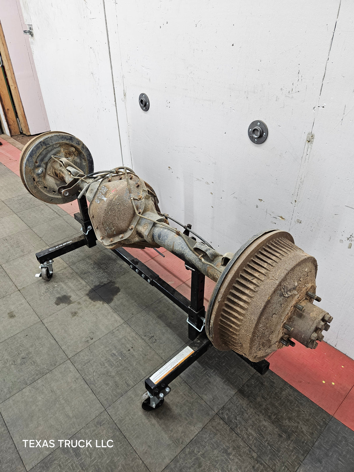 1992-2000 Chevrolet GMC C3500 Rear Axle 4.10 Gear Ratio G80 GT5 JB8