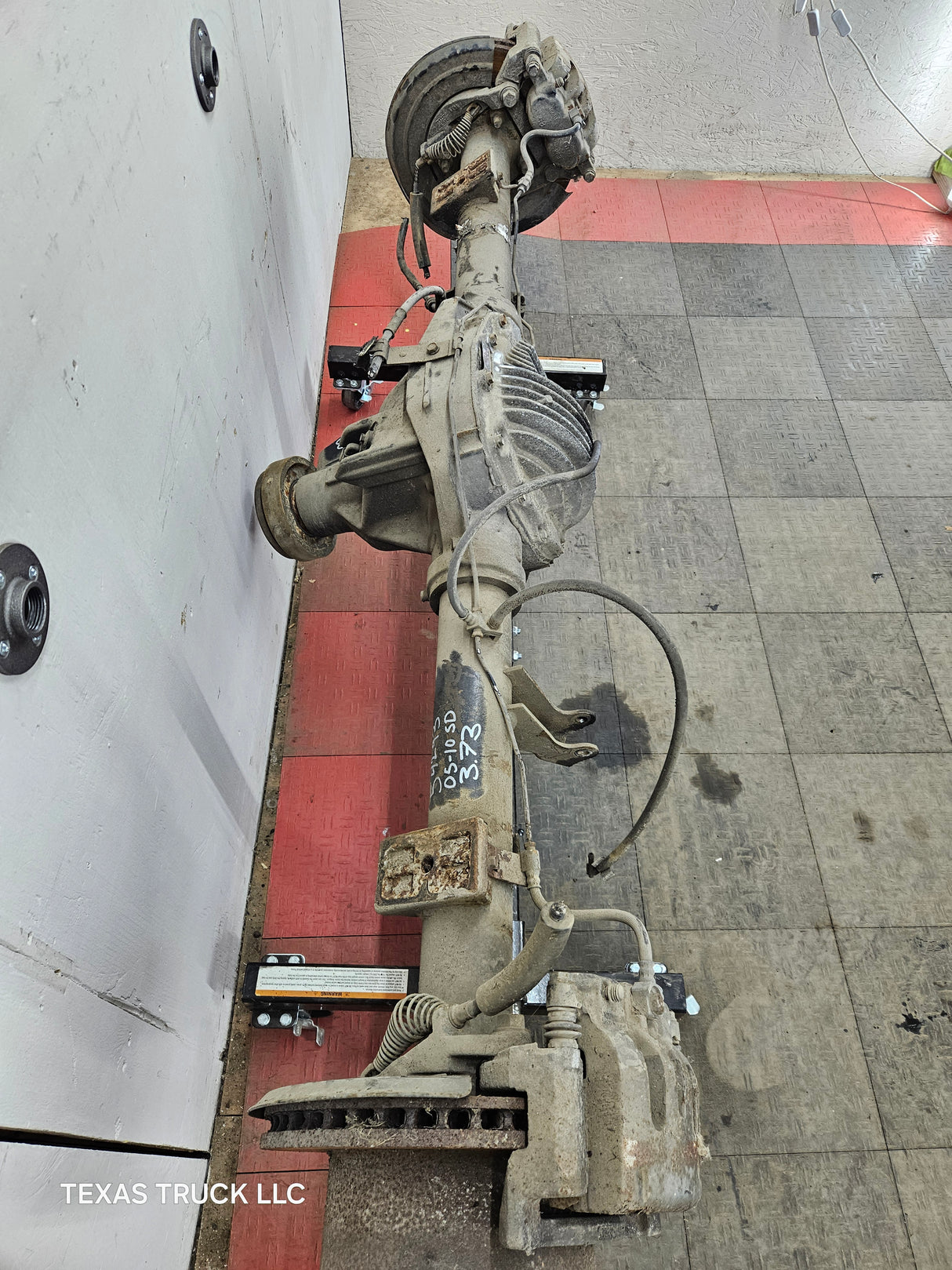2005-2010 Ford Super Duty F250 F350 SRW Rear Axle 3.73 Gear Ratio