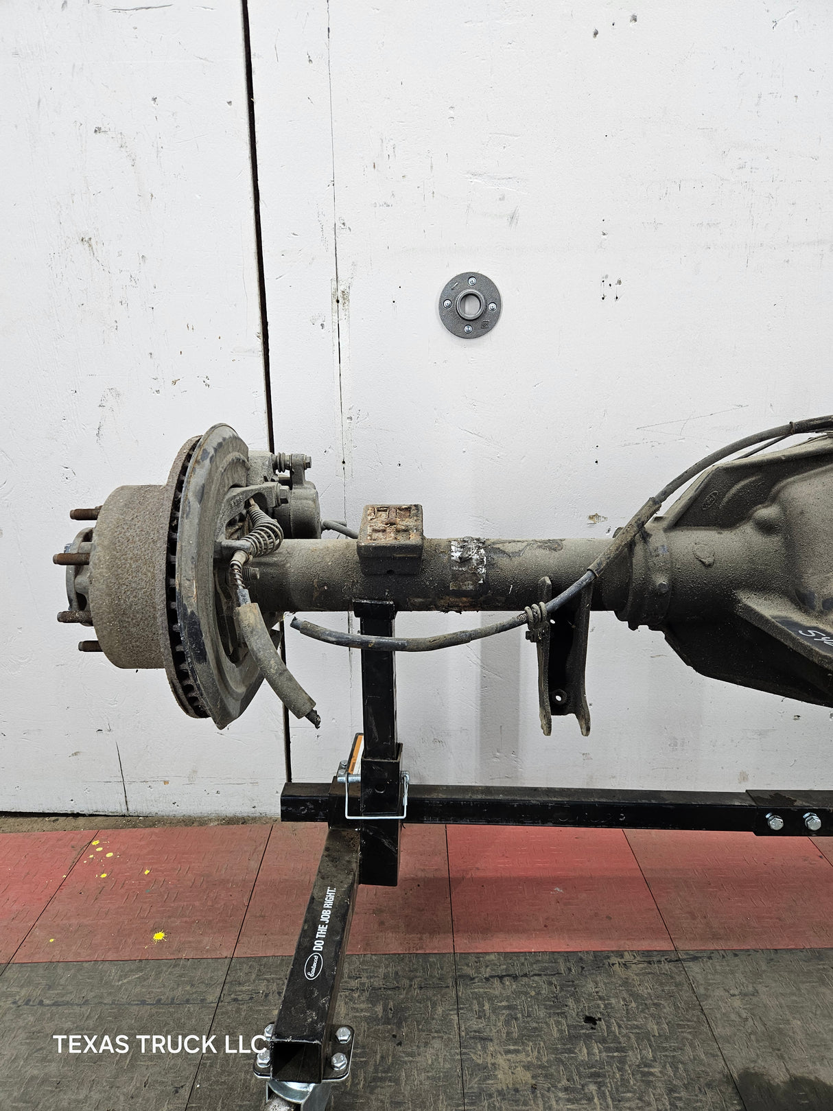 2005-2010 Ford Super Duty F250 F350 SRW Rear Axle 3.73 Gear Ratio