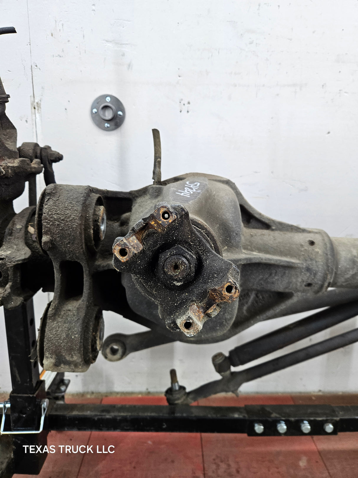 2005-2010 Ford Super Duty F350 DRW Dually FRONT Axle 4.30 Gear Ratio