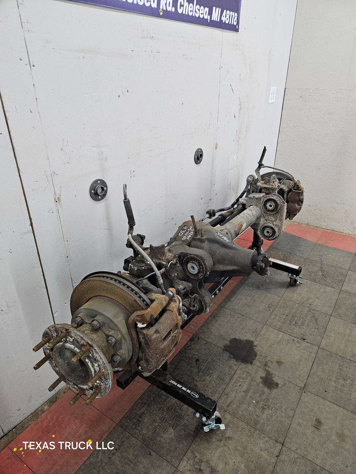 2005-2010 Ford Super Duty F350 DRW Dually FRONT Axle 4.30 Gear Ratio